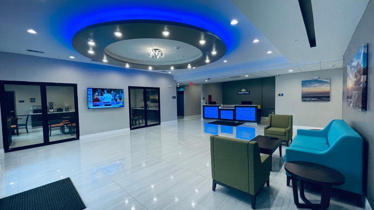 Days Inn & Suites By Wyndham Greater Tomball Exteriör bild